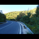 Lange fuhren wir im Tal eines sich durch das Balkan Gebirge windenden Baches